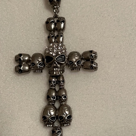 Rhinestone Skull Cross-New - Picture 1 of 1